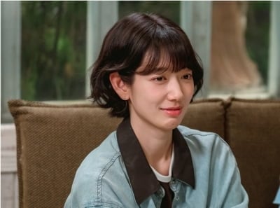 '최태준♥' 박신혜, 결혼 5년 차에 벅찬 소식 알렸다…'미쓰홍' 3주 연속 화제성 1위