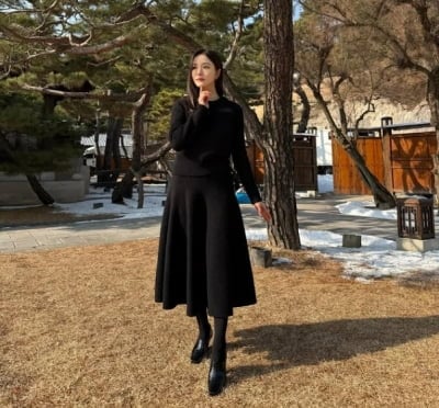 박정민 눈빛 심상치 않더라니…신세경, 아리송한 구도+올블랙에도 살아 남았다