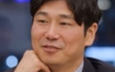 '돌싱' 28기 영수, 논란 그새 잊었나…女 출연자에 또 스킨십, "감겼네" ('나솔사계')