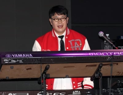 아묻따밴드 조영수, 작곡가에서 키보드리스트[TEN포토+]