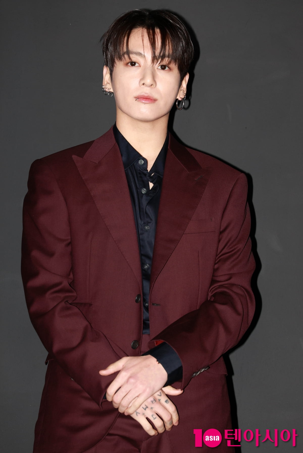 BTS 정국, 오늘도 멋짐...시선 빼앗는 압도적인 분위기[TEN포토+]