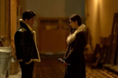 액션 멜로는 '휴민트'처럼