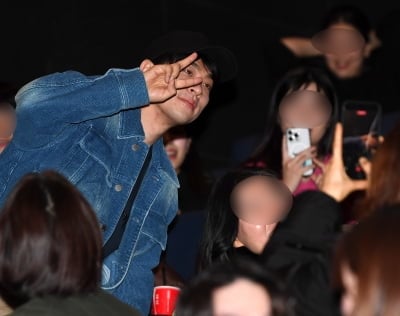 박정민, 귀엽게 브이 하는 멜로장인[TEN포토]