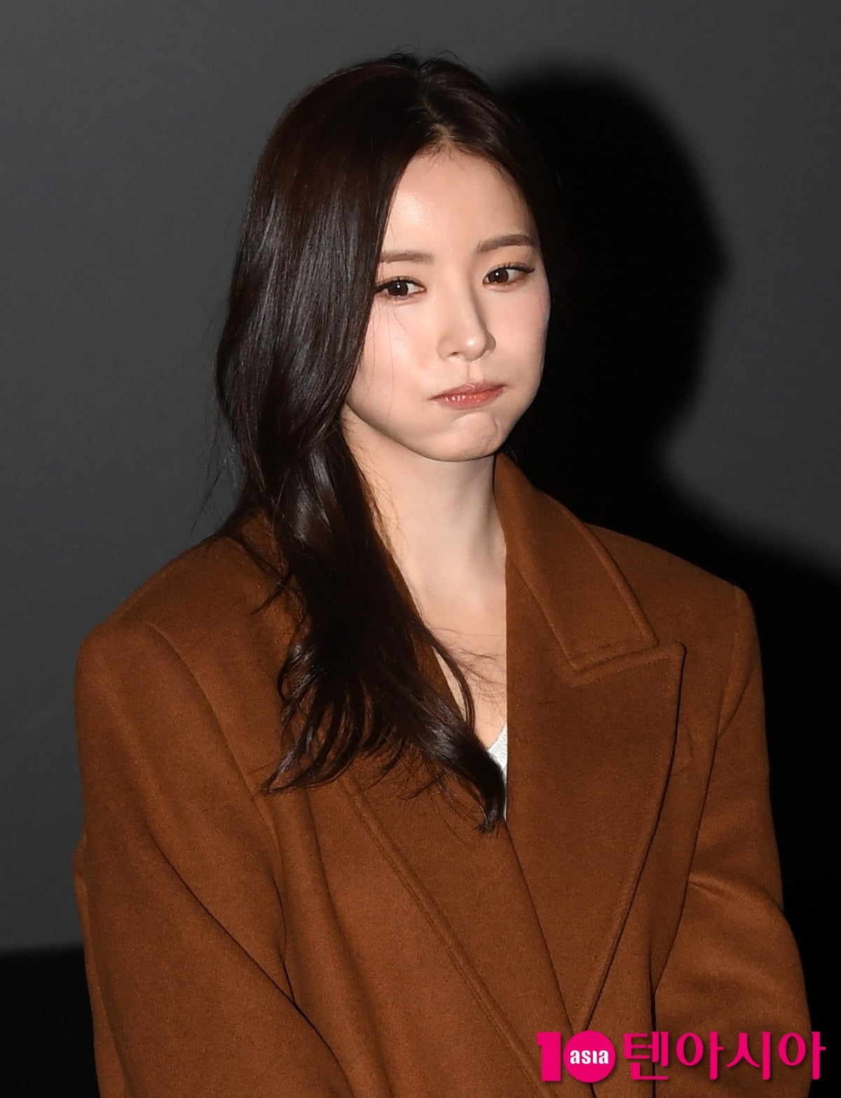 신세경, 롱코트 사이 아찔한 시스루...예쁨주의보[TEN포토]