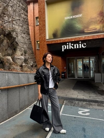 '400억 시세 차익' 김희애, 청담동 건물주급 여유…가죽 재킷 입고 뽐낸 '부촌 사모님' 포스