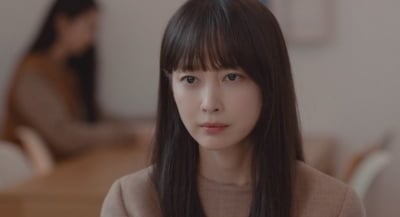 이나영, 거대 '성매매 스캔들' 정면 돌파했다…"죗값을 덜 치른 건 당신" 싸늘한 눈빛 ('아너')