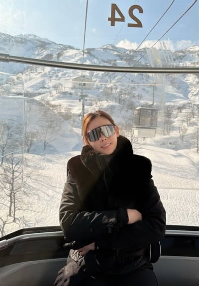 '5세 연상♥' 구재이, 교수님 따라 갔나…스키장서 럭셔리 사모님 인증