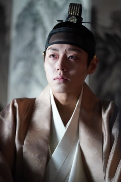 워너원 봄 오기 전 박지훈 붐 왔다…20대 중반 어린 나이에 '왕과 사는 남자'로 인생캐 경신