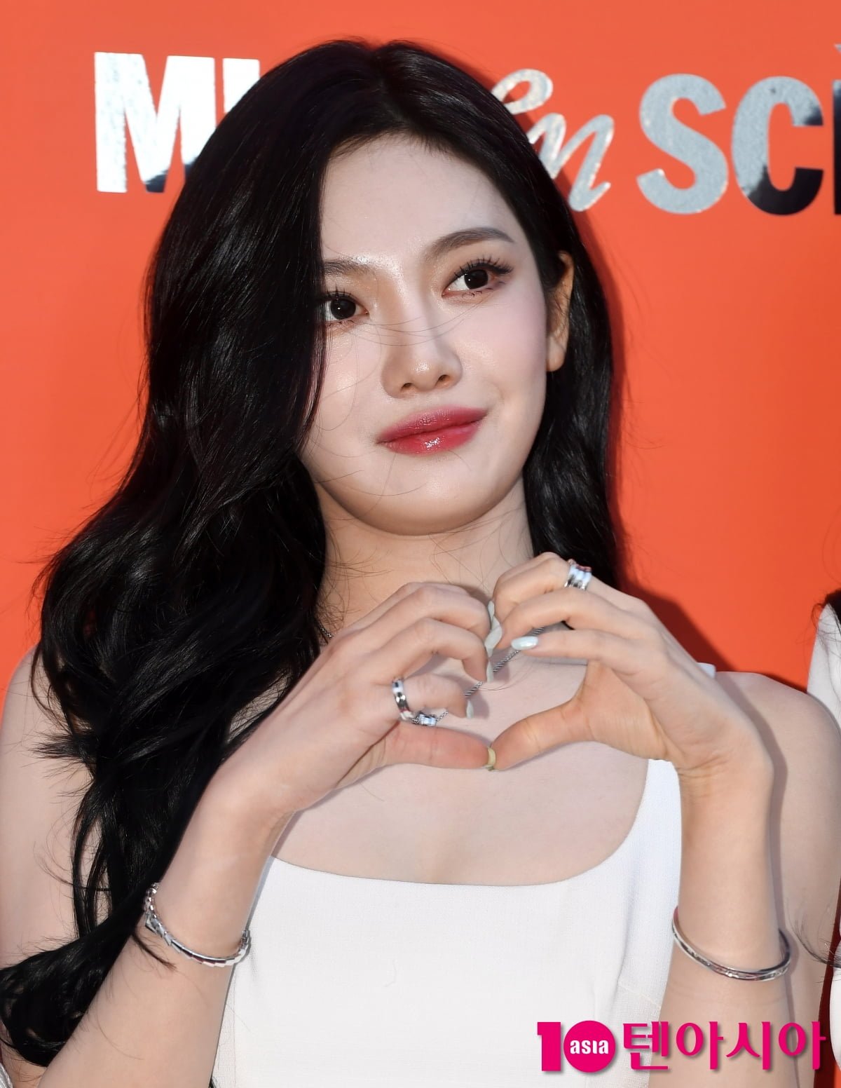 에스파 닝닝, 점점 더 이뻐지네...섹시한 레드립[TEN포토+]