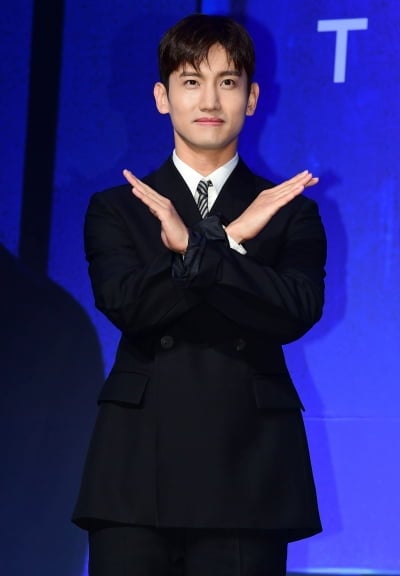 '비연예인♥' 최강창민, 결혼 7년 차에 깜짝 소식…체육 교사 변신→연습생들과 호흡 ('응답하라')
