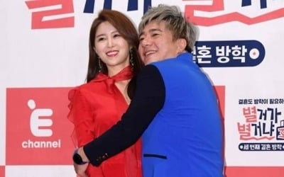 '윤정수♥' 원진서, 성관계 만족도에 입 열었다…10년차 무자녀 부부라더니, 고개 '푹' ('사랑꾼')