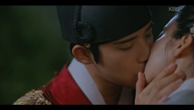 문상민♥남지현, 달빛 아래 입맞춤 하자마자…최원영 습격 '충격' 엔딩 ('은애하는') [종합]