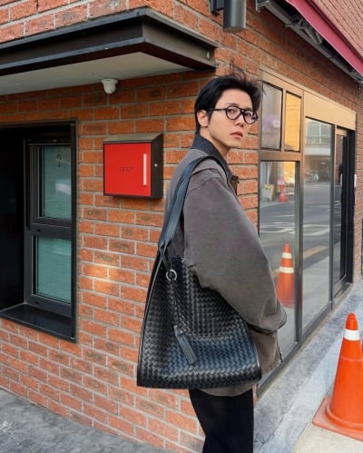 '월 매출 3천 사업가' 주우재, 불혹 안 믿기는 패션 센스…'남친룩'의 정석