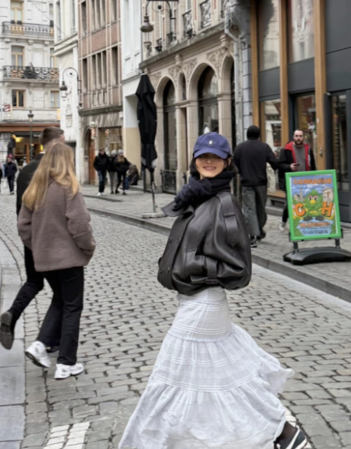 사진=가수 화사 SNS