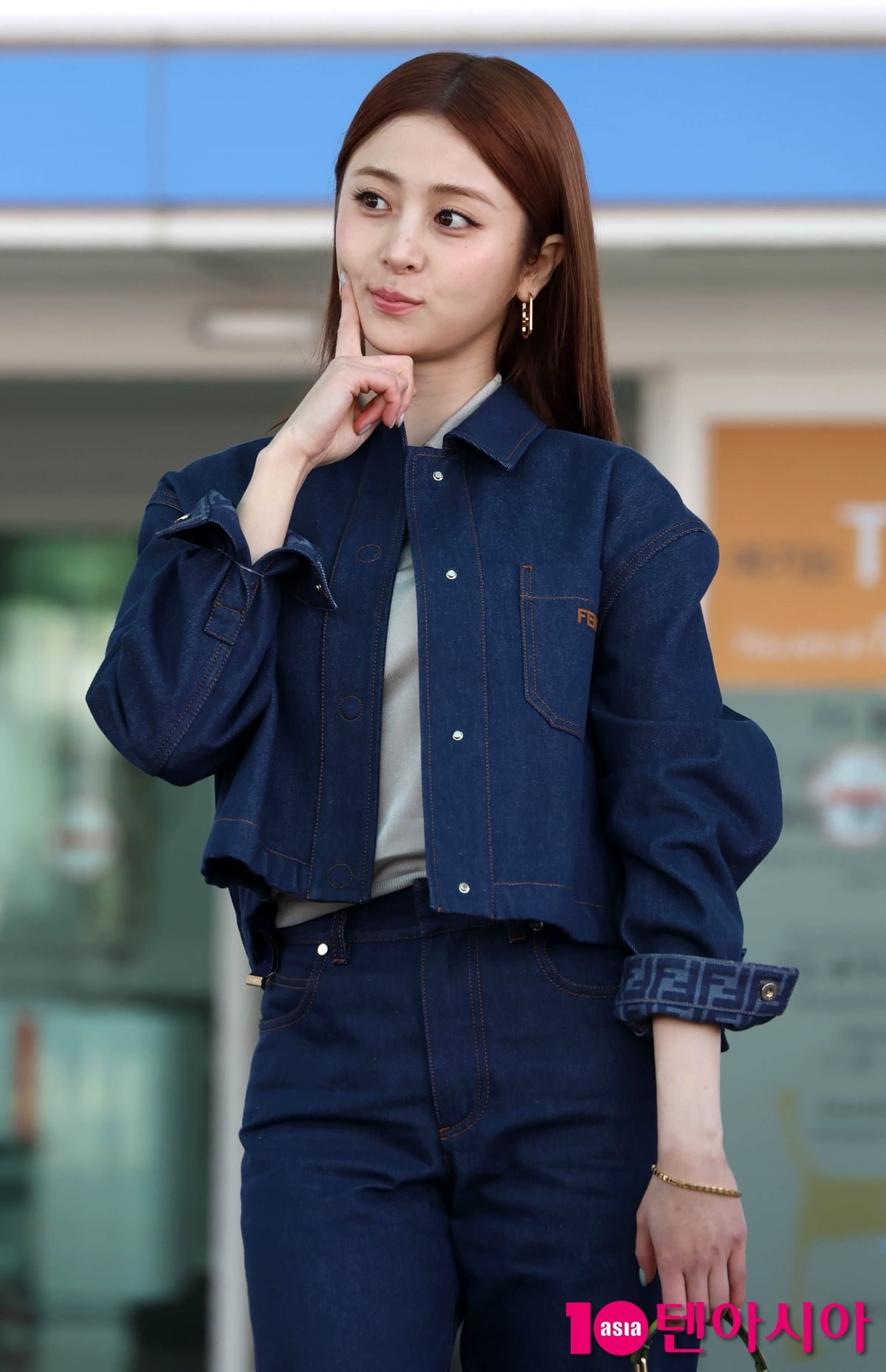 르세라핌 허윤진, 편안함과 스타일 모두 챙긴 공항패션 [TEN포토+]