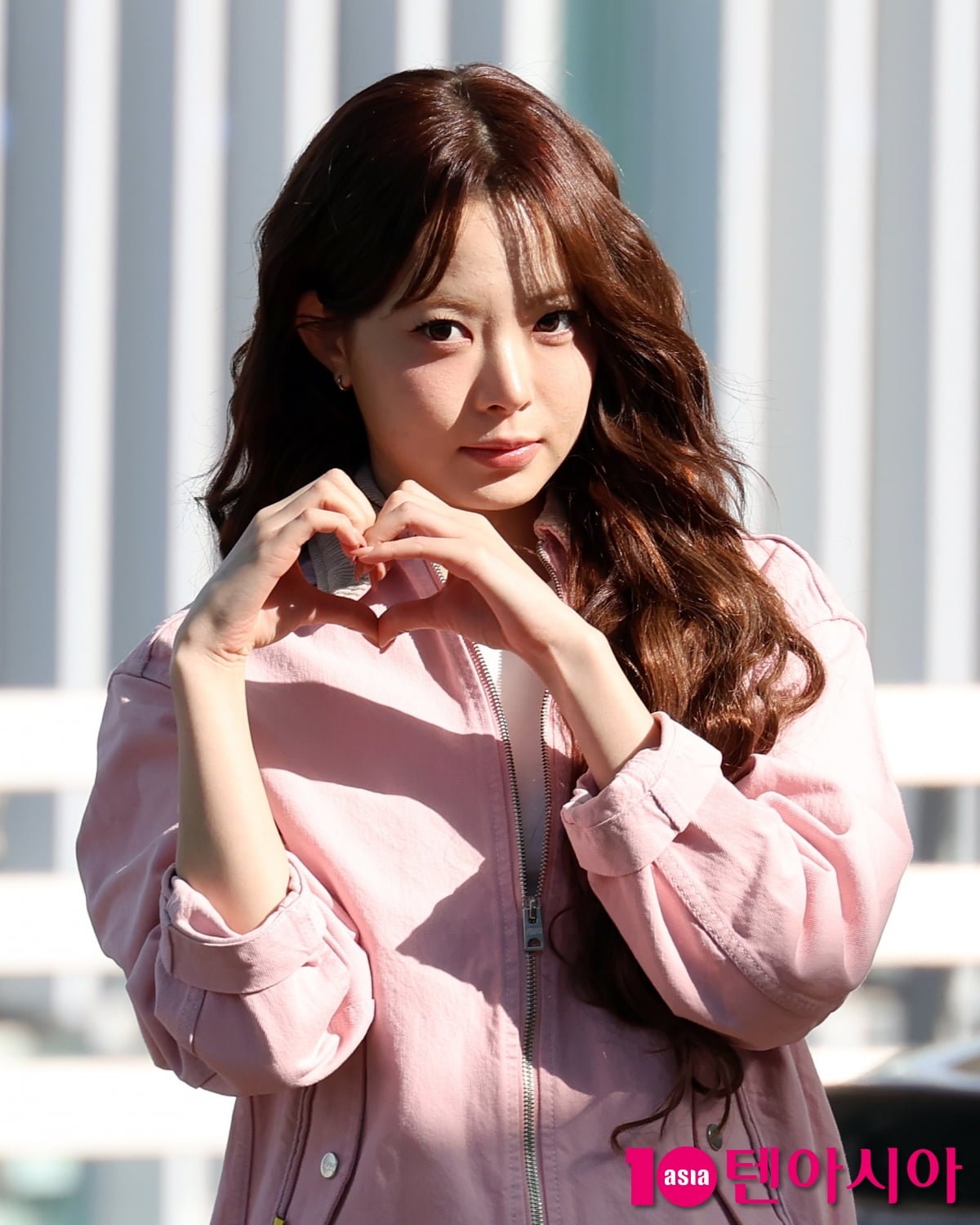 르세라핌 홍은채, 핑크빛 하트 뿜뿜...청순 러블리[TEN포토+]