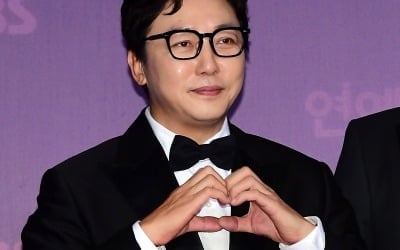 '57세 돌싱' 탁재훈, ♥열애 의혹 터지더니…재혼 입 열었다 "또 한 번의 사랑" [TEN스타필드]