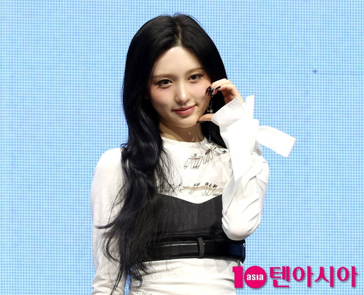 아이브 가을, 흑발로 변신[TEN포토+]