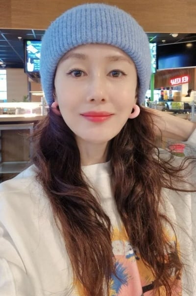 "단순 여행으로 아시던데"…'음주 뺑소니' 김지수, 체코 생활 15개월 만에 입 열었다