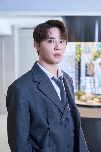 김준수, '욕 해본 적 없다' 발언 바로잡았다…"일상 욕은 가능" 너스레 [인터뷰②]