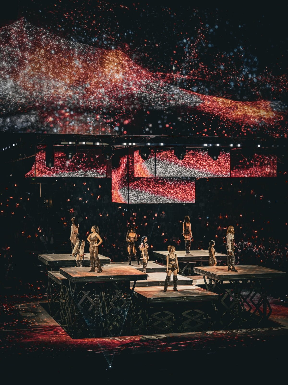 사진=JYP엔터테인먼트, DAVID CONGER, HANBIN LEE