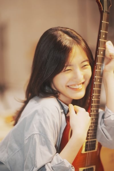 '현직 기자' 이민경, 이중생활 또 발동됐다…뮤비까지 직접 만든 '자작곡' 발매