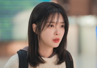 엄현경, AI 스타트업 CEO 됐다…공동대표 자리 올라 "만능 모멘트 기대 부탁" ('기쁜우리')