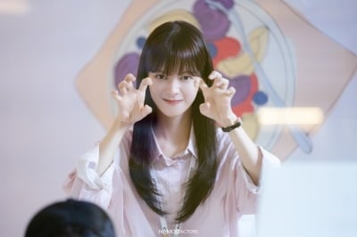 노정의, 1%대 시청률에도 주연 캐스팅 끊이질 않는 이유…사랑스러운 존재감 각인 ('우주를')