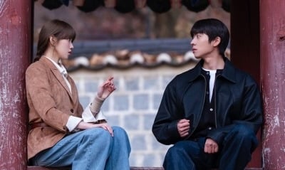 채종협, 사고로 한쪽 청력 잃었다더니…이성경 고궁 데이트 포착 ('찬너계')