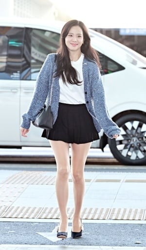 '디올 여신' 지수, 아침 공항 밝힌 미모