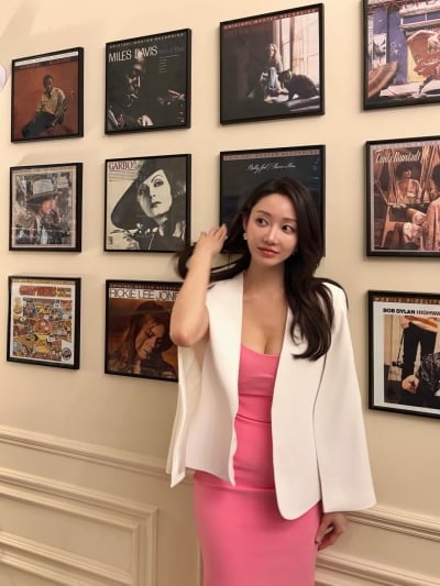 '9살 연상'과 파경 한그루, '재산분할 0원'이라더니…볼륨감 드러내며 당당한 자태