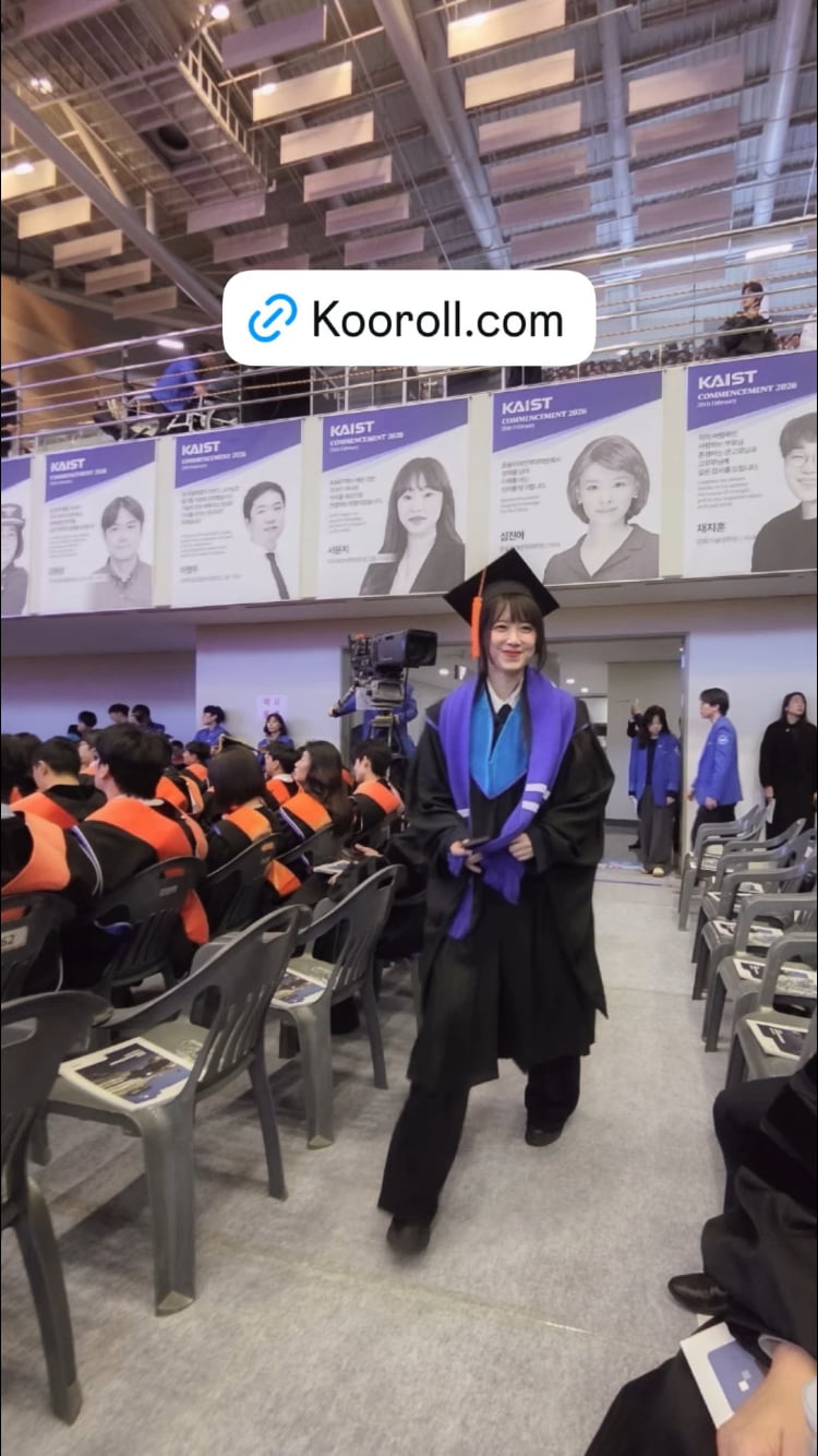 구혜선, S대 이어 K대에서도 학위기받아…척척 공학 석사