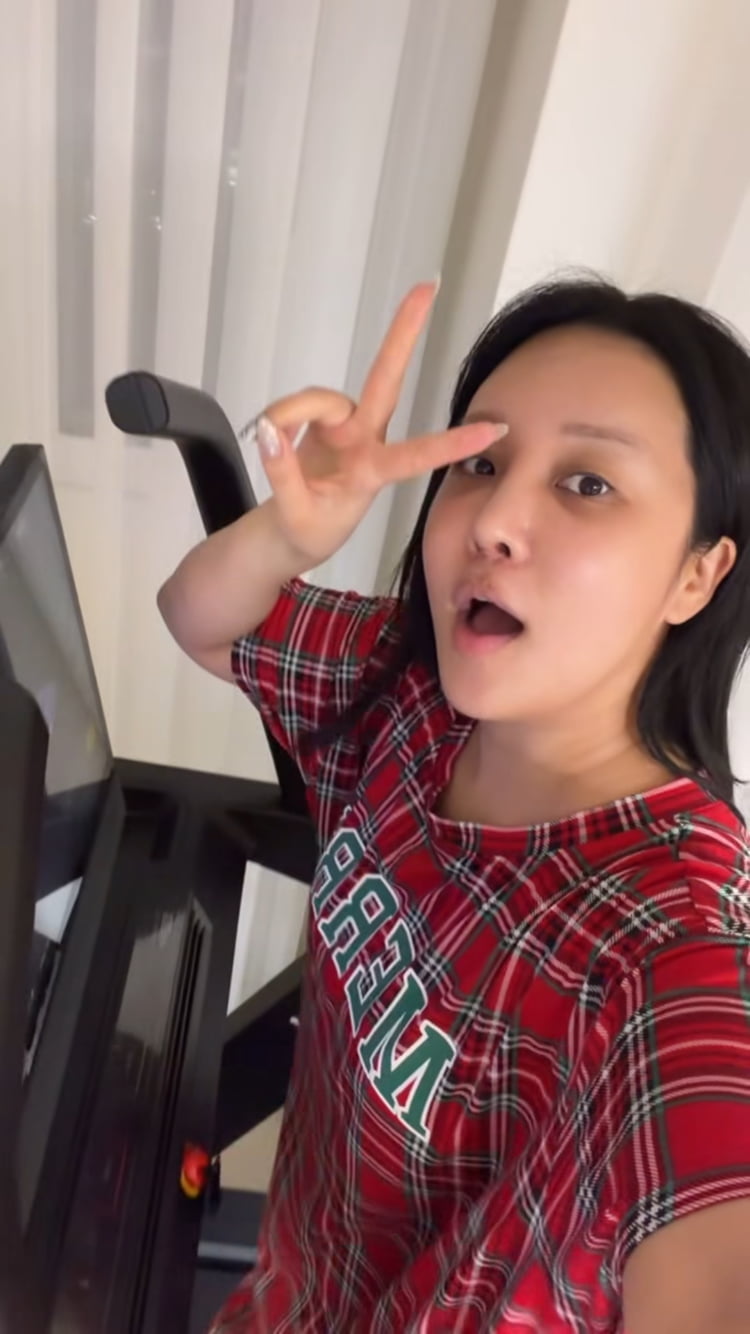 랄랄, 코 성형 부기 빼기에 진심…다크써클 내려와도 운동