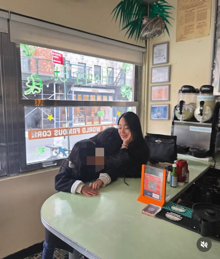 서효림, 시모상 이후 한국 떠났다…F&B 정명호 대표도 같이 갔나