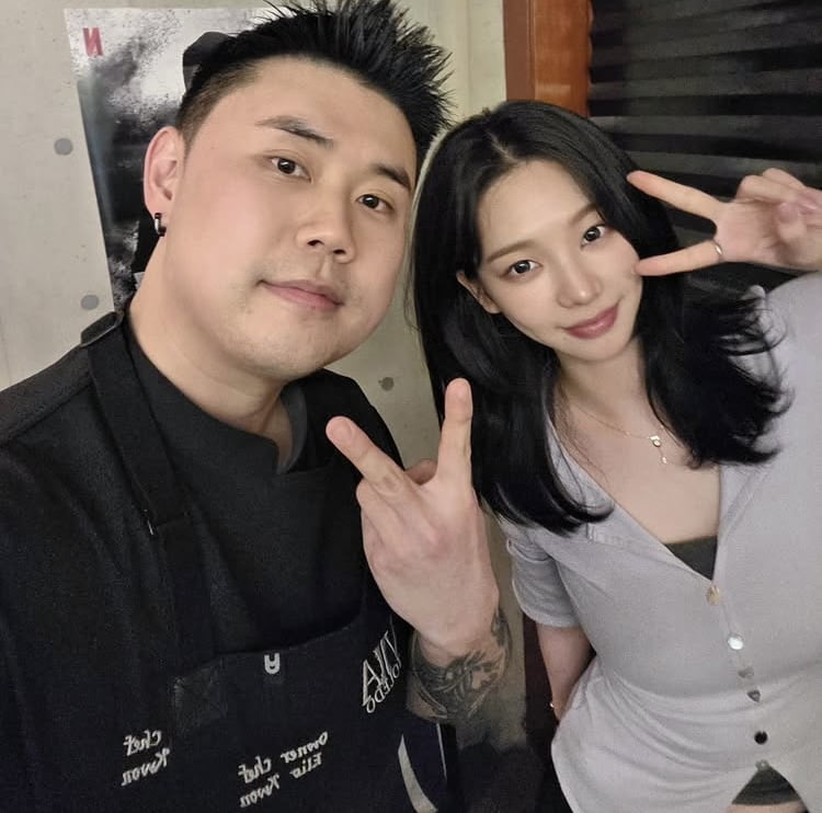 권성준 셰프, 톱가수 3명 사이에서 청일점…최애는 카리나인가봐