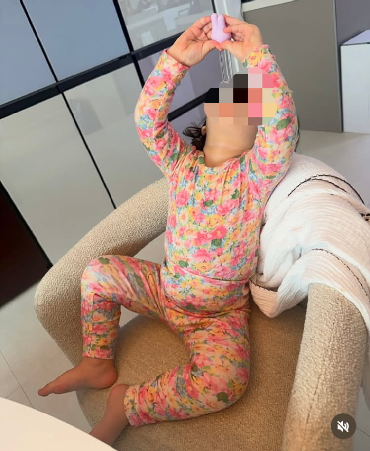 랄랄 딸, 밥이 부족했나…약까지 쪽쪽 빨며 폭풍 원샷