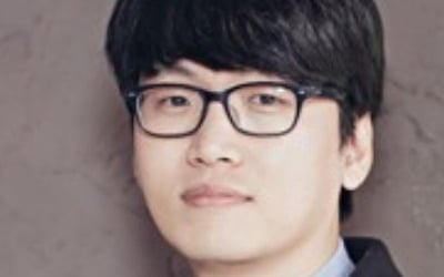 [공식] 황석희, '성범죄 전과 의혹'에 입 열었다…유재석 만난 지 4년 만에, "변호사 검토 중"