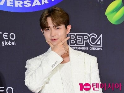 [단독] 김재환, 워너원 재결합 이어 겹경사 터졌다…4월 전역 후 첫 솔로 컴백