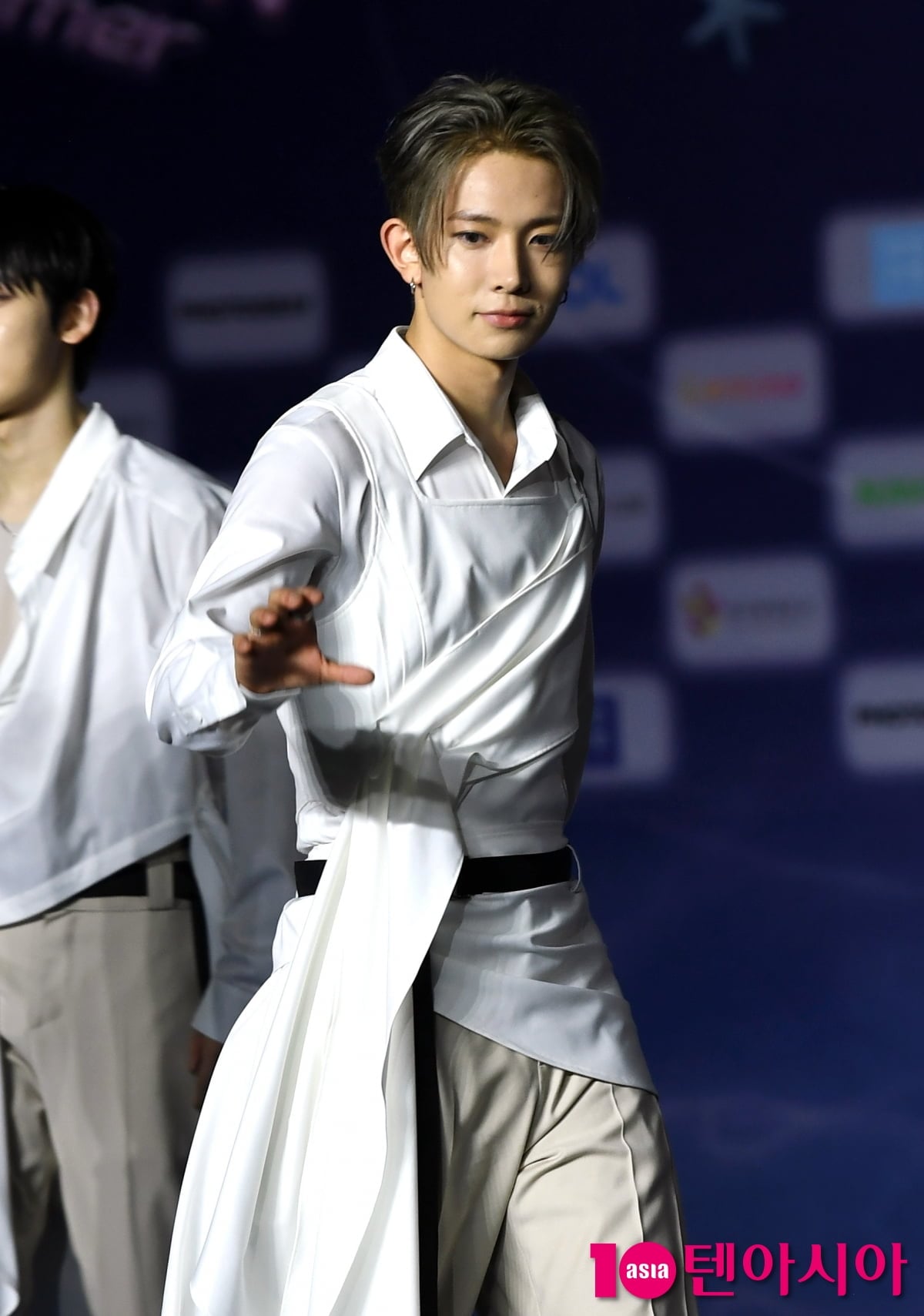 엔하이픈 희승, 돌연 탈퇴 후 솔로 예고…"회사 제안한 방향, 큰 결심" [전문]