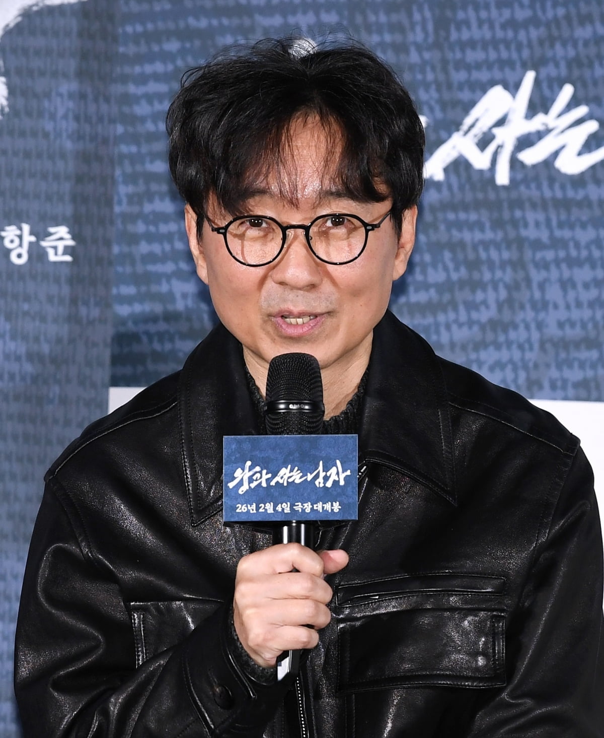 장항준, 개명·성형·귀화 눈앞…'왕사남' 올해 첫 천만영화 가시권[TEN스타필드]