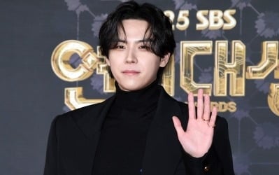 김도훈, 김유정과 ♥열애설 6개월 만에 기쁜 소식…"진실한 감정에서 출발하는 연기" 30 Under 30 선정