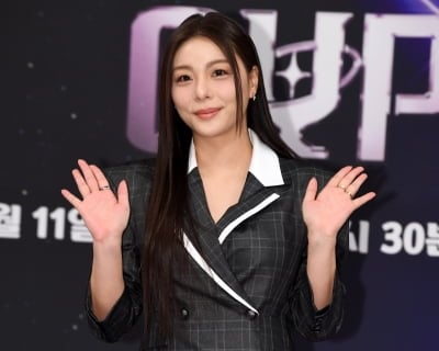 '신혼' 에일리, 배에 주사 자국 가득…"너무 아파, 매일이 공포 영화"