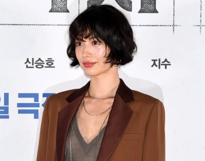 나나, 강도 침입 사건 후 깜짝 근황 알렸다…오랜만의 본업 복귀 '클라이맥스' OST 발매