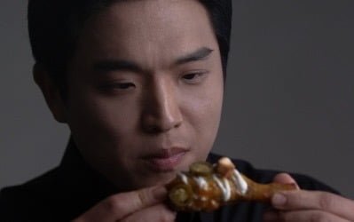 '흑백요리사' 안성재, 미쉐린 2스타 하향 "별 개수보다 정체성" 소신 지켰다