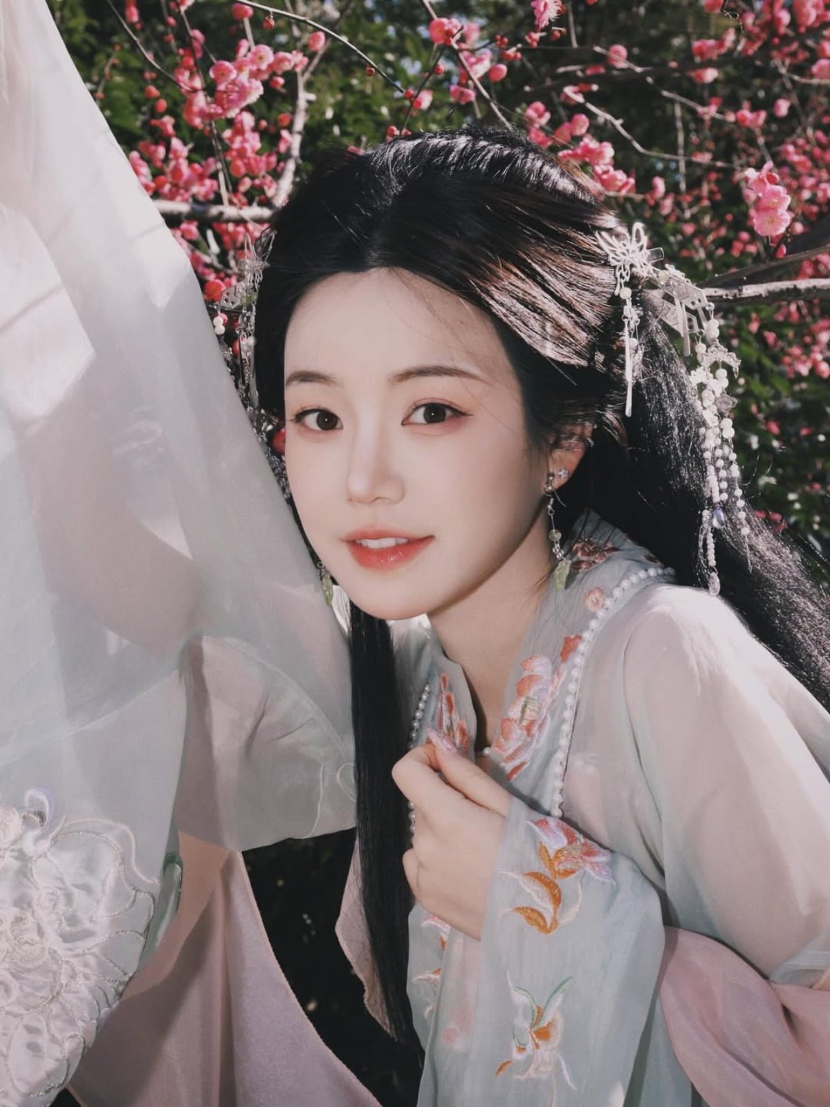 사진 = 이유비 인스타그램