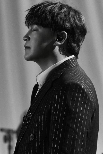 '린과 이혼' 이수, 파경 반년 만의 근황 봤더니…반쪽 된 얼굴