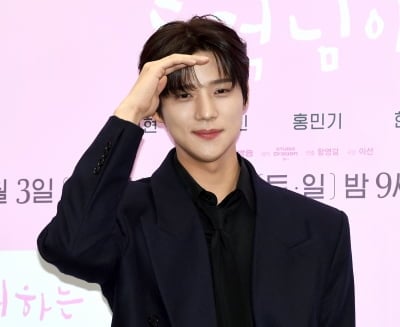 "고아성을 사랑했다" 문상민, 청순한 얼굴로 '빵' 터졌다 [TEN스타필드]