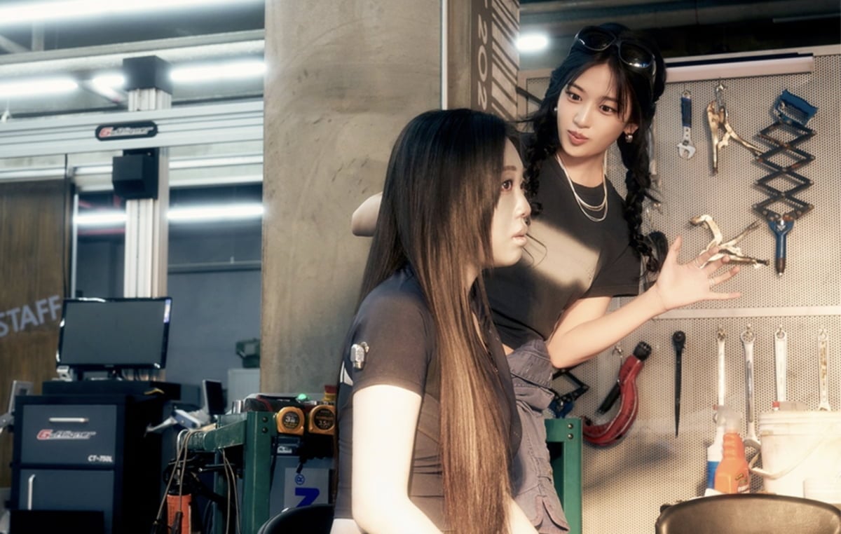 사진 = 이영지 'ROBOT' 뮤직비디오