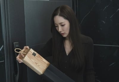 박민영, 레스토랑 대표와 약혼한 사이였다…초호화 요트 데이트→웨딩 촬영 경험 ('세이렌')