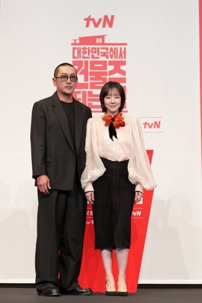 '♥차정원과 공개 열애' 하정우, 서울 건물 2채 매각했다…"부동산 시장 안 좋아 손절" ('건물주')